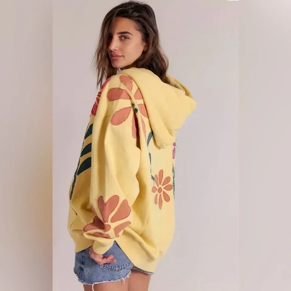 We The Free It's A Vibe Flowers Hoodie NWT $168 - Picture 2 of 3